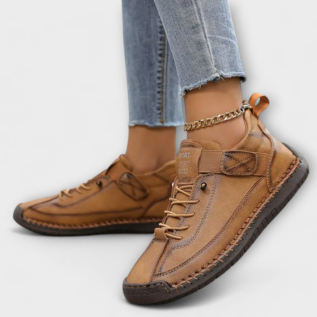 Α timeless Chelsea Sneakers