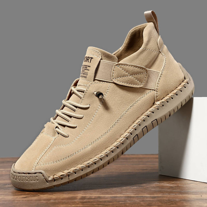 Α timeless Chelsea Sneakers