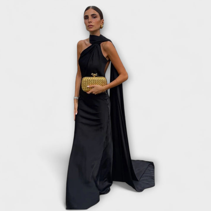 Κομψό Maxikleid με Ανοιχτούς Ώμους και Halter