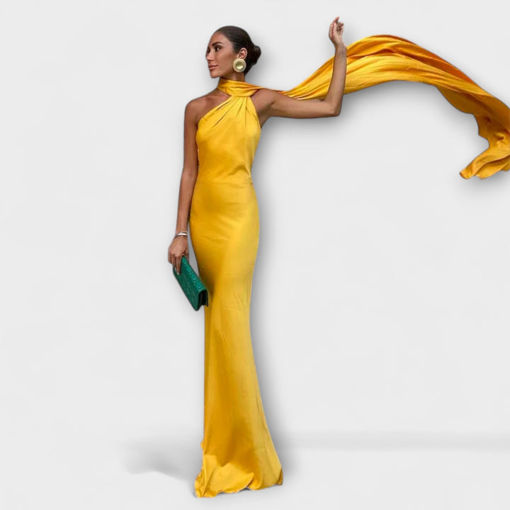 Κομψό Maxikleid με Ανοιχτούς Ώμους και Halter