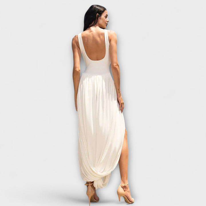 Δραματισμένο Maxikleid με γλυπτό φούστα και πλάγιο σκίσιμο