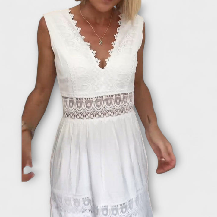 Νινφέα Αμάνικο Boho-Midi Φόρεμα με Λεπτομέρειες Δαντέλας
