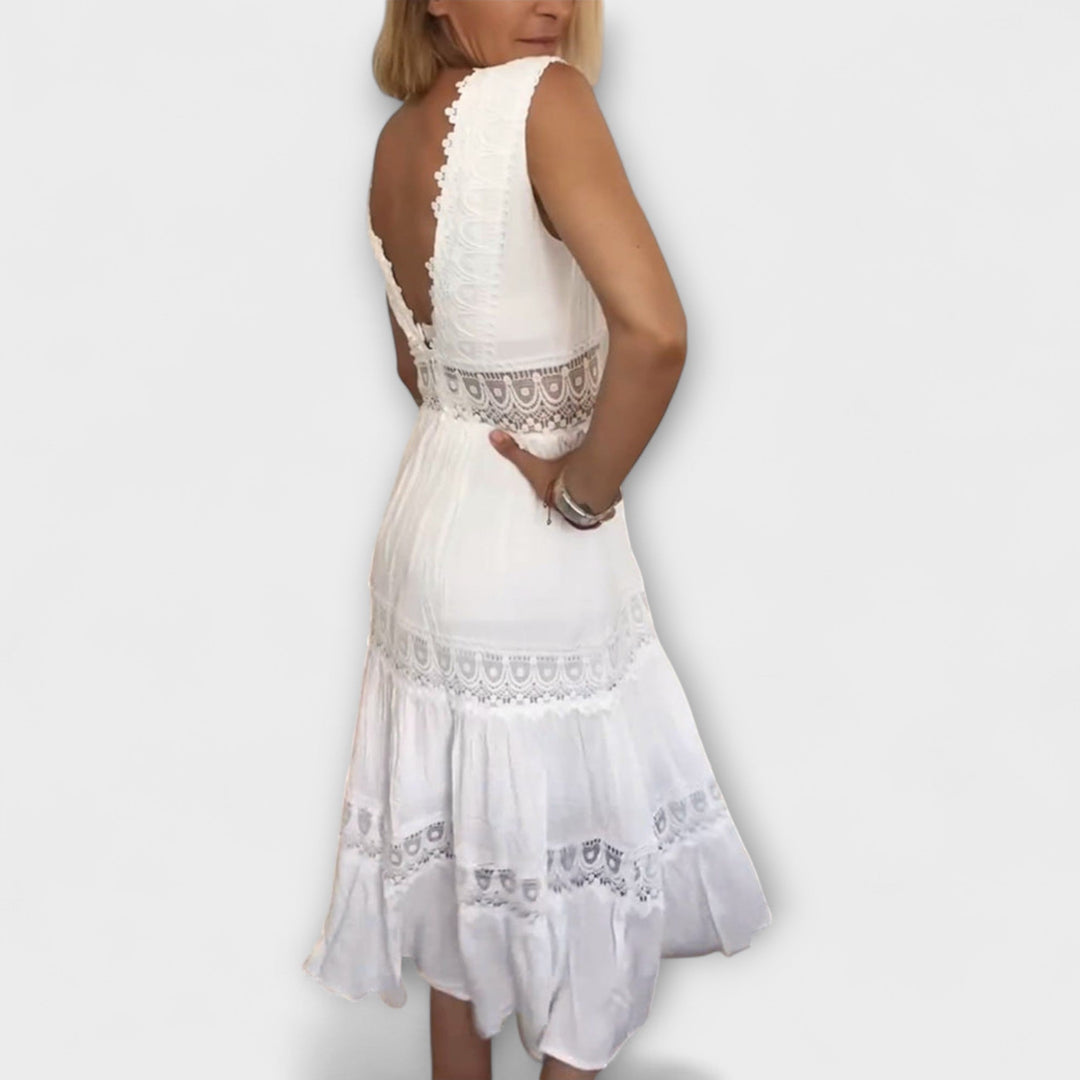 Νινφέα Αμάνικο Boho-Midi Φόρεμα με Λεπτομέρειες Δαντέλας